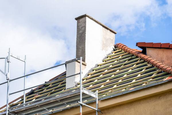 How to Handle Delays and Issues with Your Roof Installation Contractor